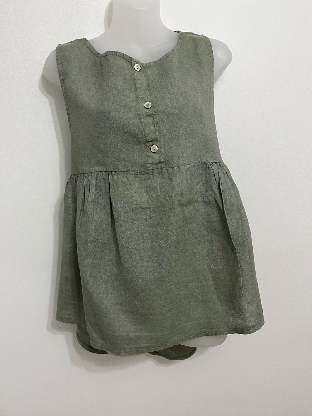 Beyond Capri Linen Sleeveless top